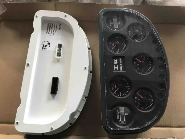 Панель приборов CDM833