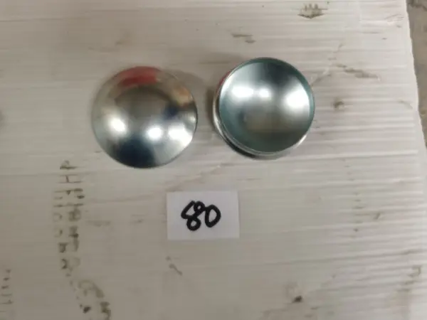 Крышка (колпачок) задней ступицы