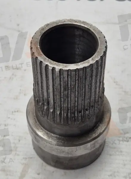 Вал привода насоса ГМП CDM833 с/о