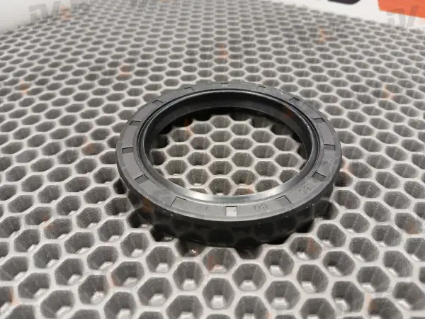 Сальник 60x80x12 соед. рамы верхний