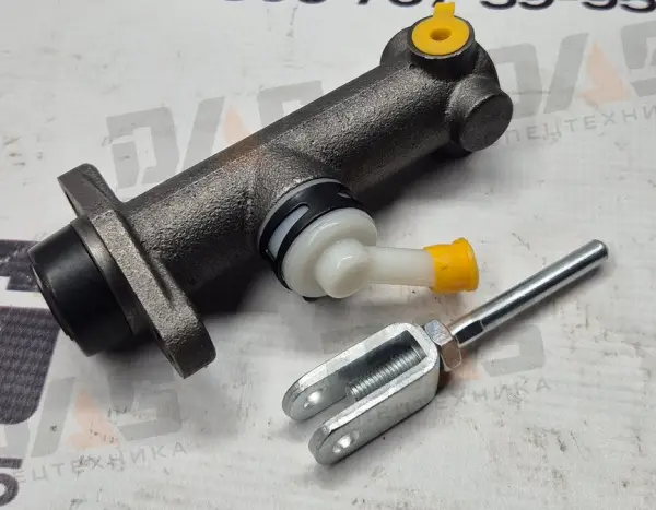 Тормозной цилиндр главный