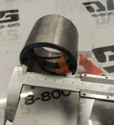 Втулка D=60х70 мм, L=60 мм (соединения рамы нижняя) CDM833 оригинал