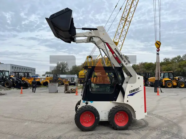 Мини-погрузчик Lonking CDM307 купить в Новосибирске
