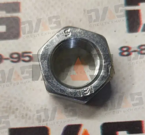Гайка крепления шпильки