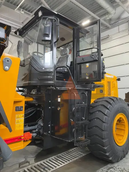 Фронтальный погрузчик Lonking CDM855W