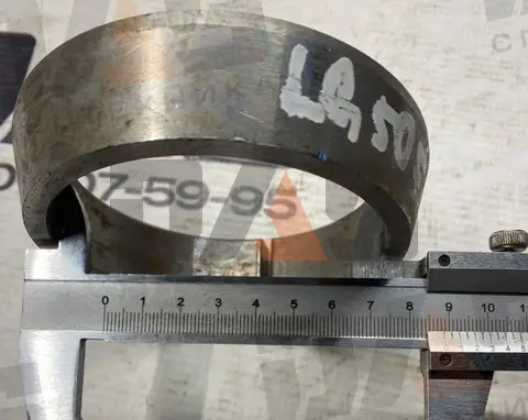 Втулка коническая бортового редуктора CDM855 /LG855