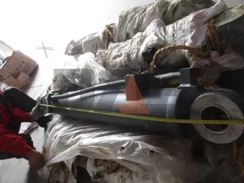 Гидроцилиндр подъема стрелы (правый)  LW-500K