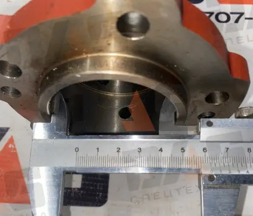 Крышка вала ГМП LG833 LGX833VA.03-008