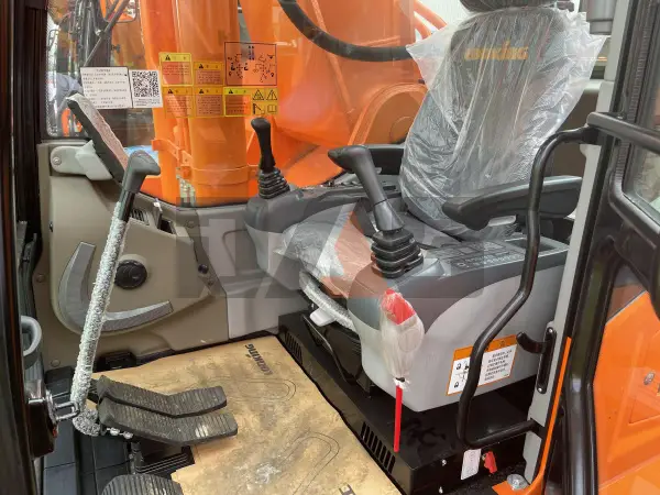 Экскаватор Lonking CDM6490F купить в Новосибирске